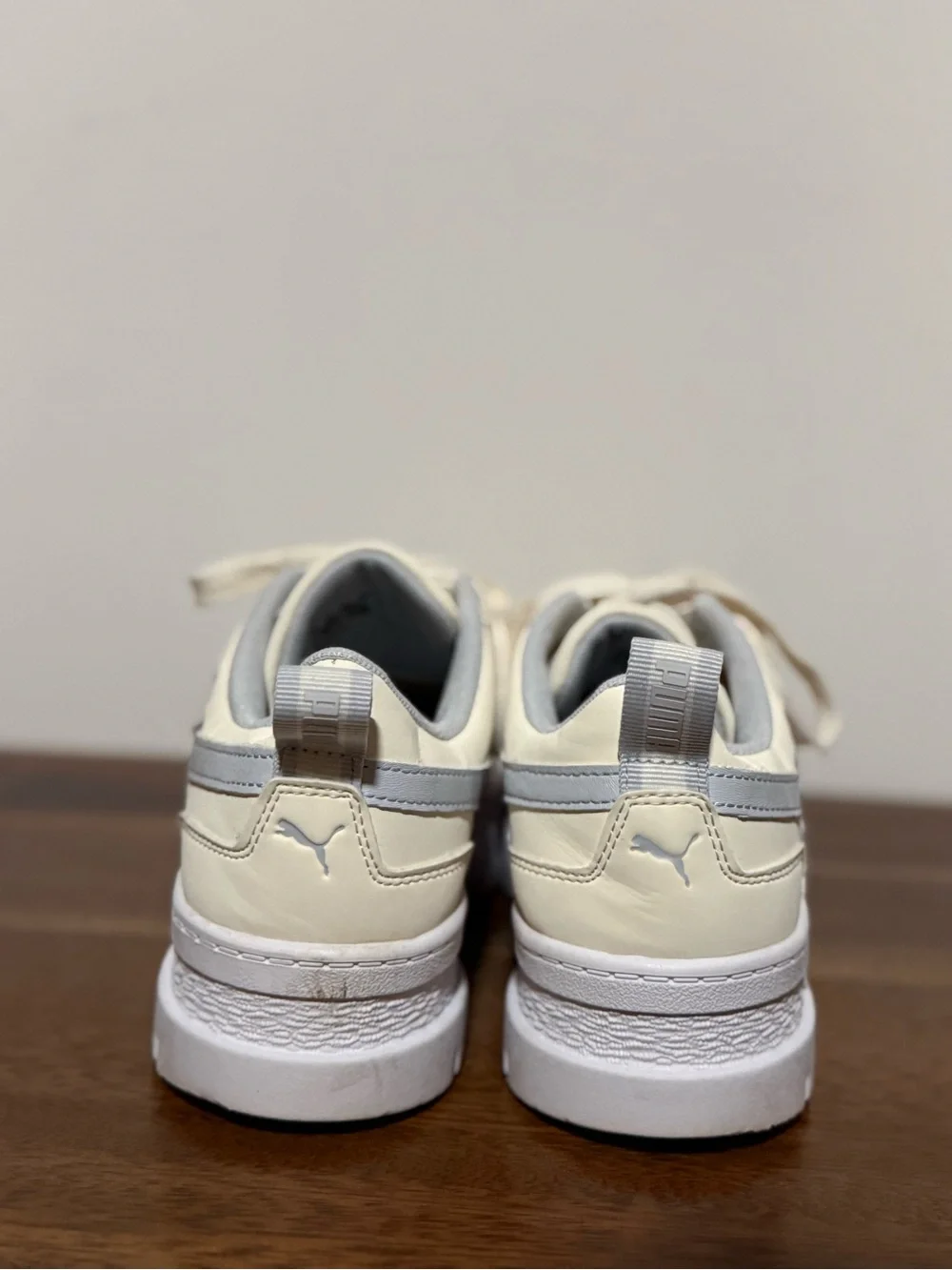 Puma Cream Platform Sneakers with Pastel Floral Embroidery Women’s Size 5.5